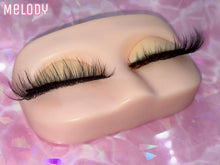 Lade das Bild in den Galerie-Viewer, Melody
