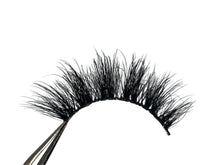 Load image into Gallery viewer, Dinero
