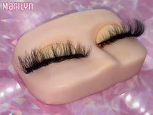 Muat gambar ke penampil Galeri, Marilyn
