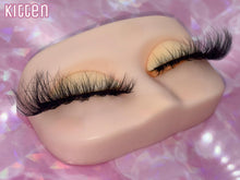 Lade das Bild in den Galerie-Viewer, Kitten
