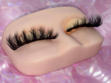 Lade das Bild in den Galerie-Viewer, Birthday Suit
