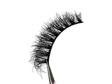 Lade das Bild in den Galerie-Viewer, Romantasy
