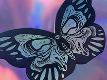 Lade das Bild in den Galerie-Viewer, Moth Lash Collection
