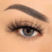 Lade das Bild in den Galerie-Viewer, Aura
