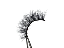 Charger l&#39;image dans la galerie, Rosalia
