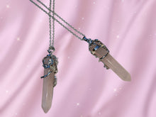Load image into Gallery viewer, Flower Wrapped Quartz XL - Necklace
